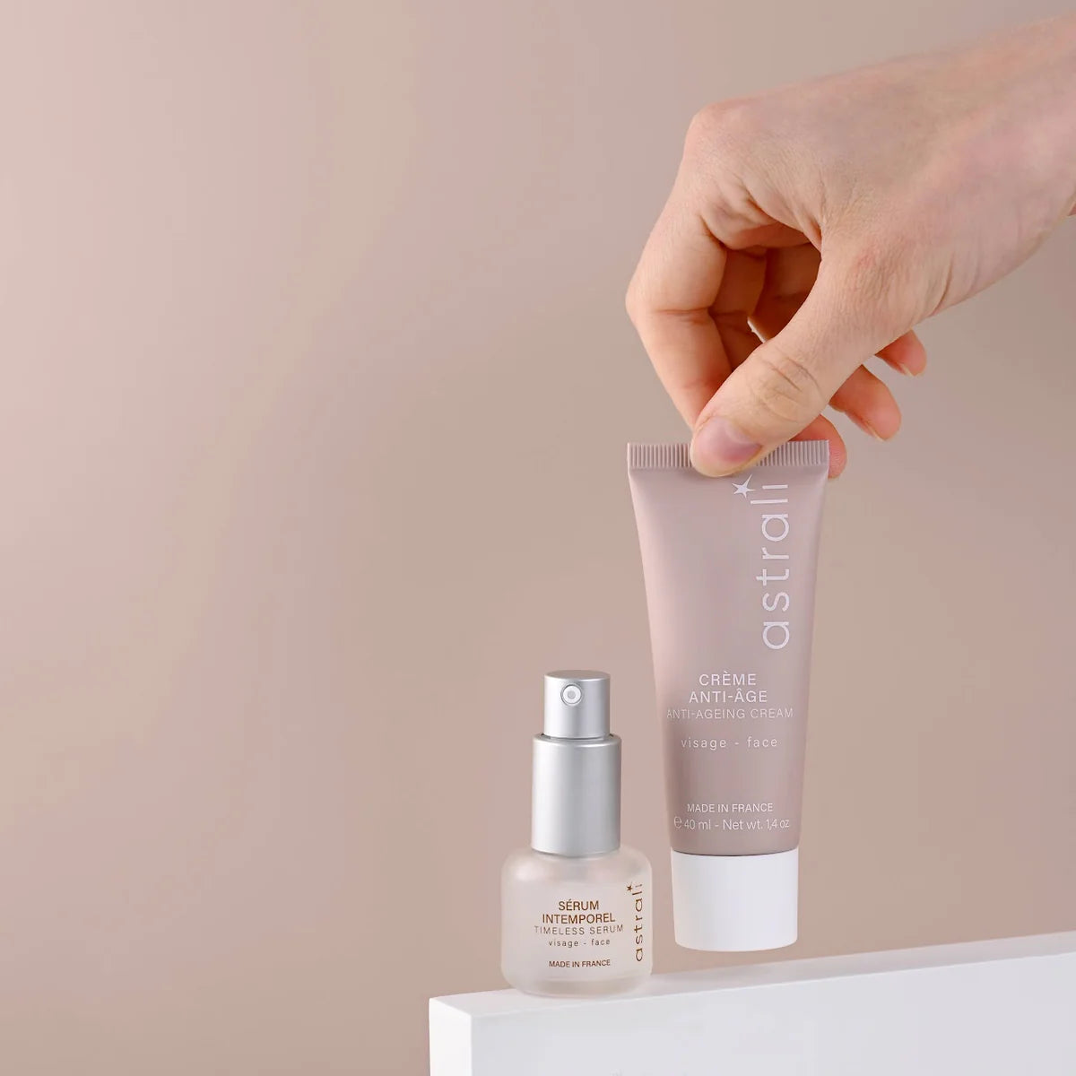 Astrali Timeless Serum 15 ml - Uudistava ja Kiinteyttävä Seerumi